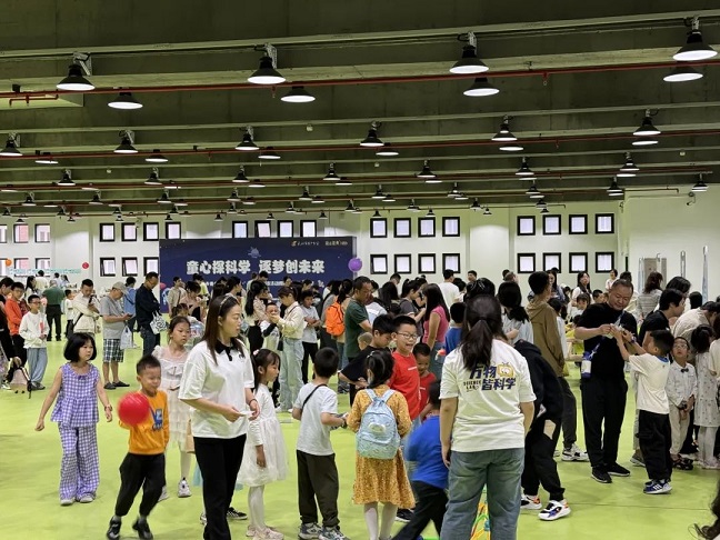 用科技玩转“六一”，长沙少年儿童在市青少年宫花样过节